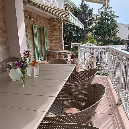 Villa Seaside Garden Kožino