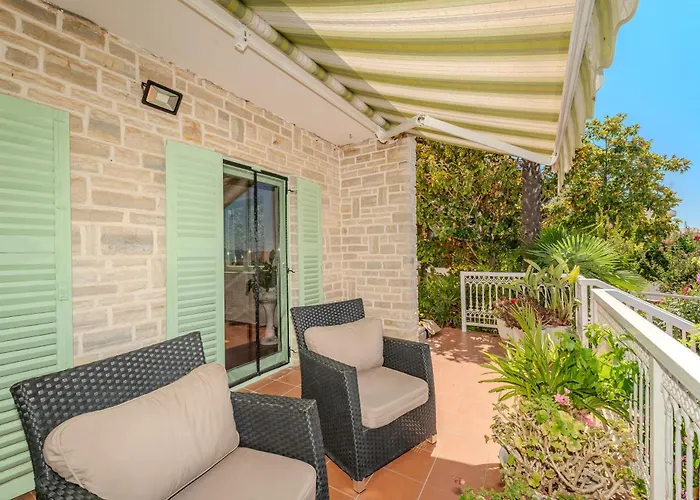 Seaside Garden Vila