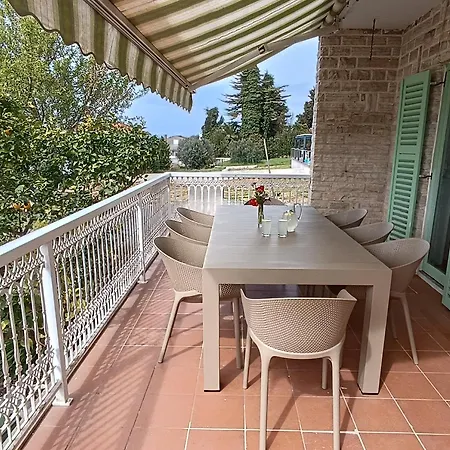 Seaside Garden Villa