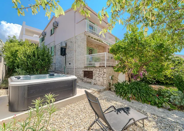 Vila Seaside Garden *